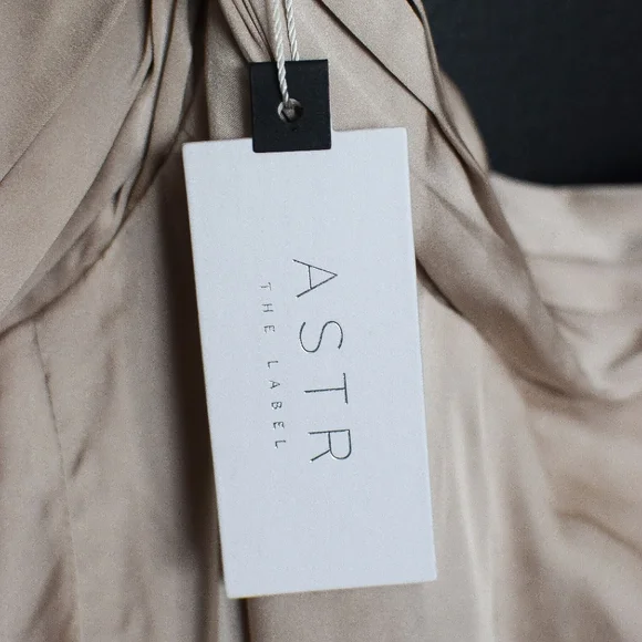 NWT ASTR The Label Anamaria Cut Out Dress Champagne Pink Satin Size M - Picture 11 of 13